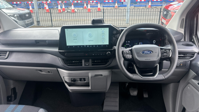 Ford Transit Custom 320 L1 Petrol Fwd 2.5 PHEV 232ps H1 Double Cab Van Sport Auto [NI] - Image 15